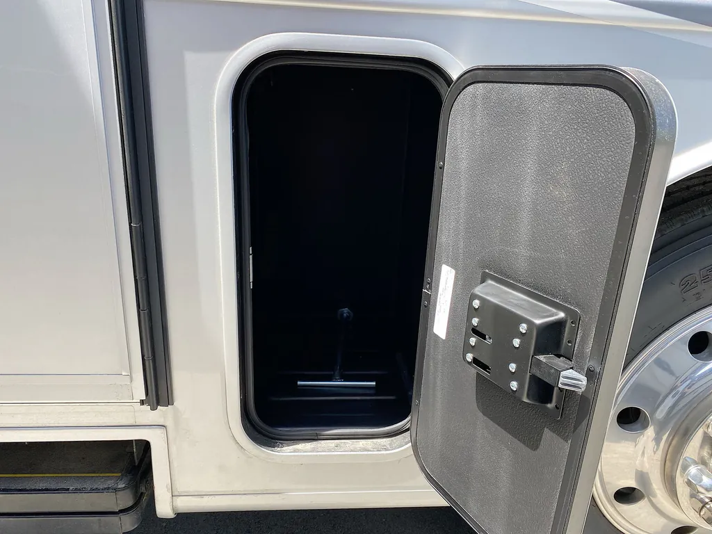 2026 Entegra Coach Vision XL 36C, Photos photo 27