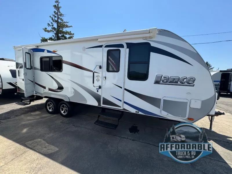 2015 Lance Lance Travel Trailers Used    2285 - Main photo