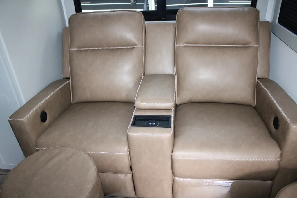 2026 Brinkley Model Z 2810, Photos photo 21