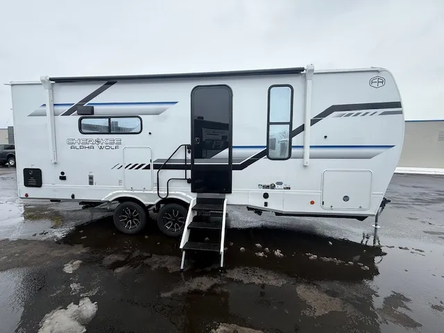 2026 Forest River Cherokee Alpha Wolf 21RB - Photo 2