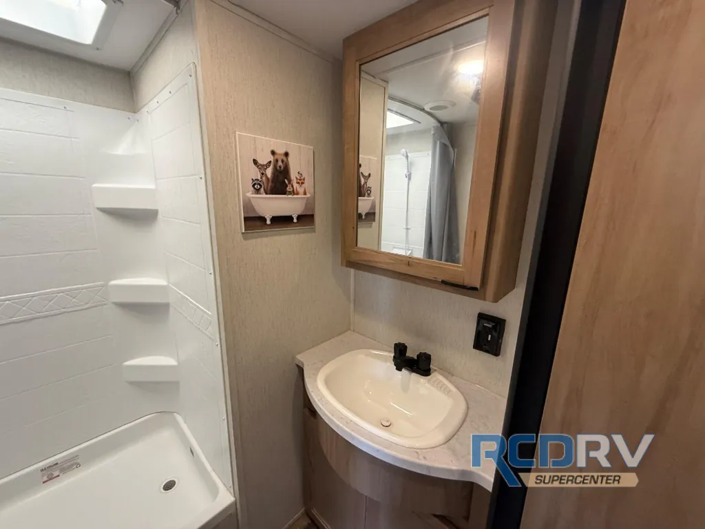 2024 Forest River Cherokee Wolf Den 272RK, Photos photo 16