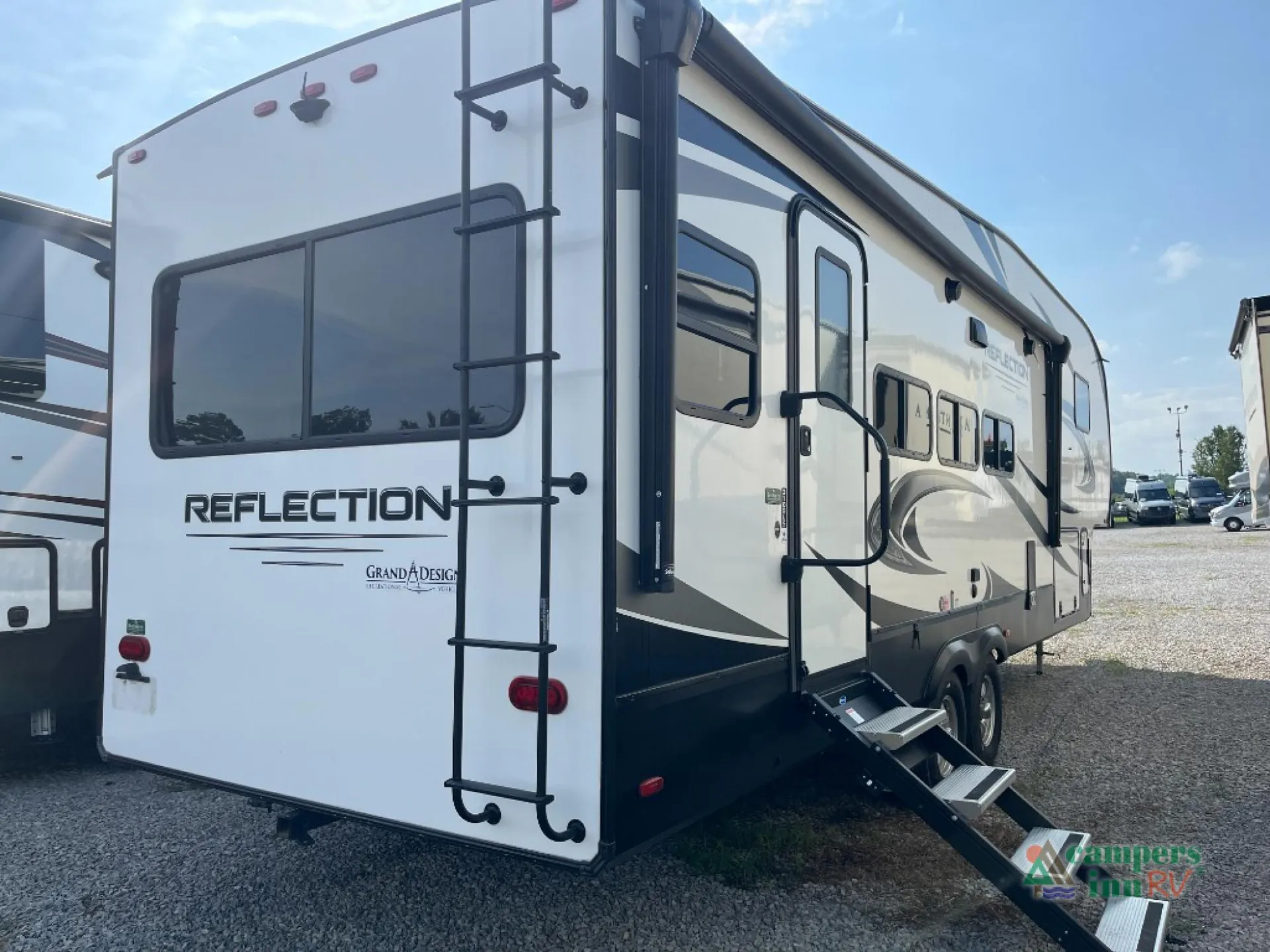 2021 Grand Design Reflection 310RLS dealer photo 4 from Campers Inn RV
