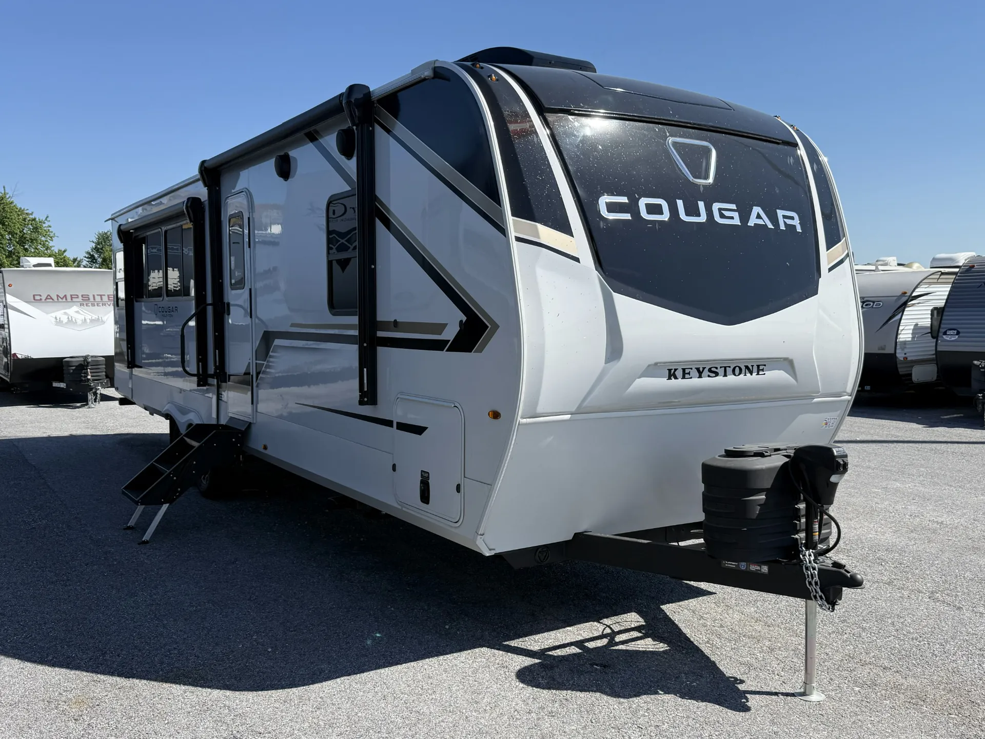 2027 Keystone Cougar Half-Ton 29RLP - Photo 2