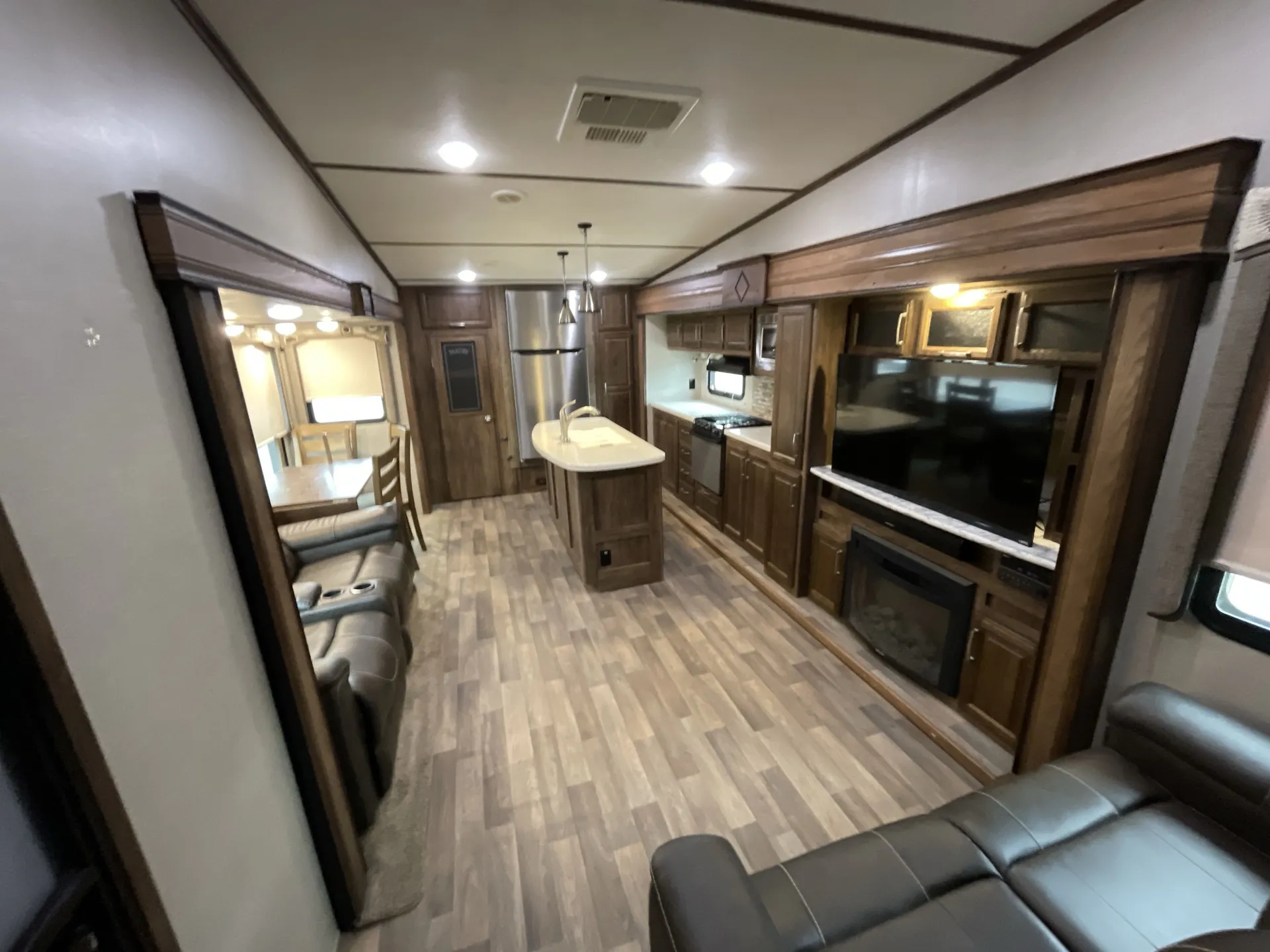 2018 Keystone Cougar 341RKI — living area main