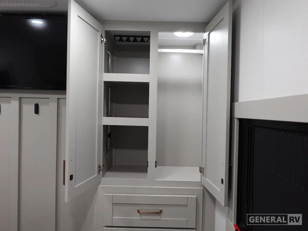 2026 Brinkley Model Z 2810, Photos photo 12