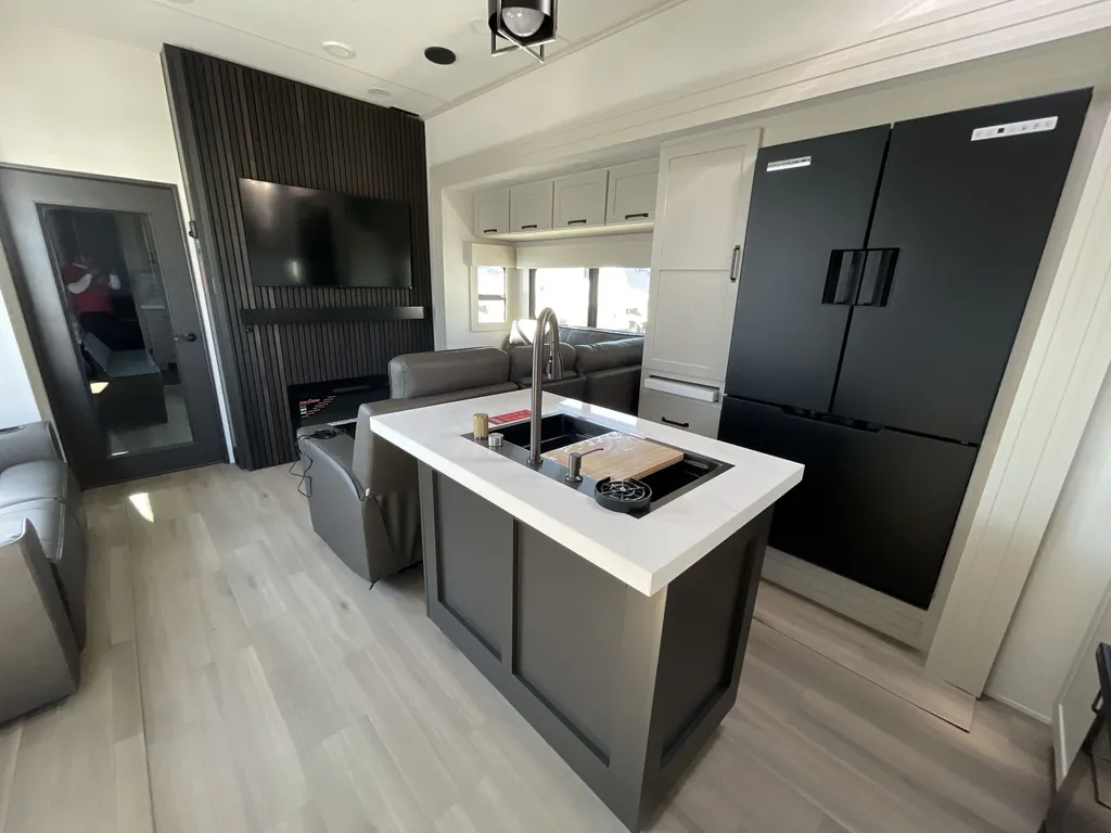 2026 Grand Design Momentum 395M, Photos photo 6