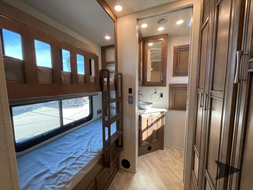 2020 Newmar Canyon Star 3929, Photos photo 6