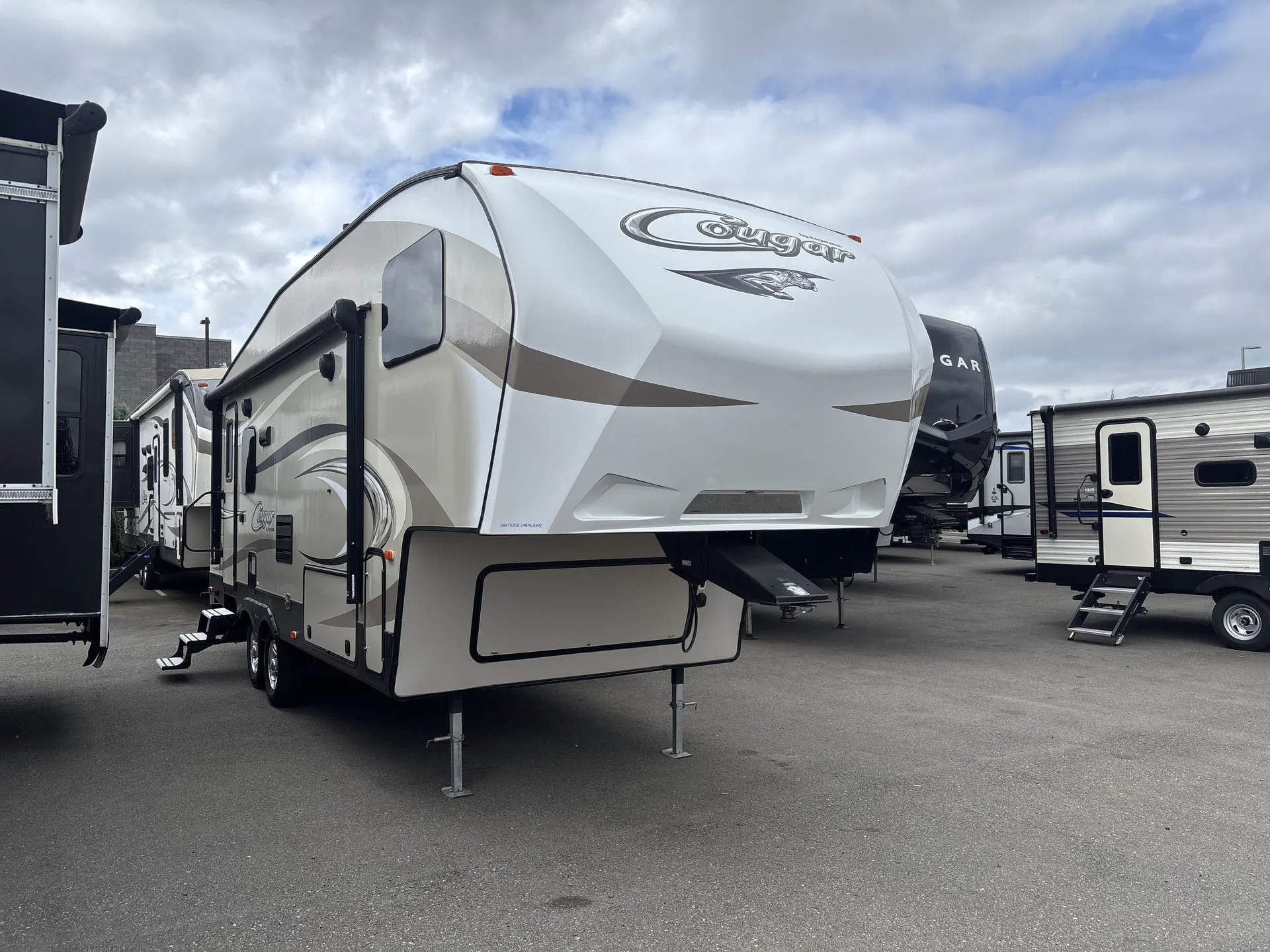 2018 Keystone Cougar Half-Ton 246RLSWE - Photo 2