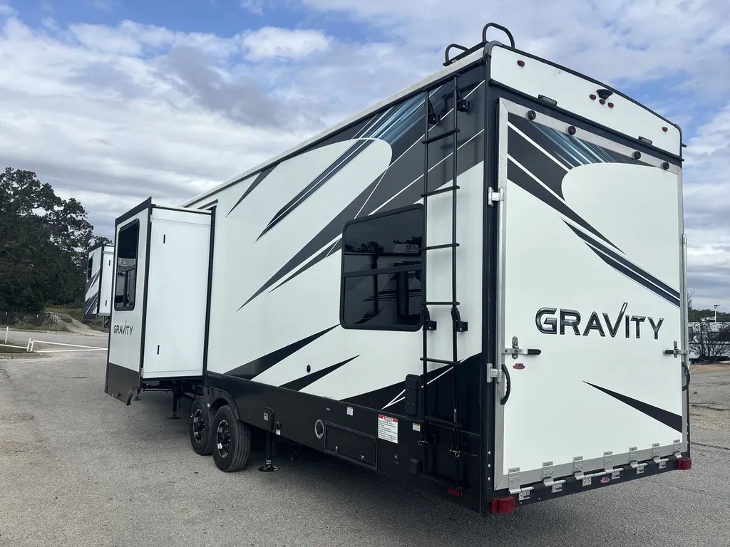 2022 Heartland Gravity 3550, Photos photo 3