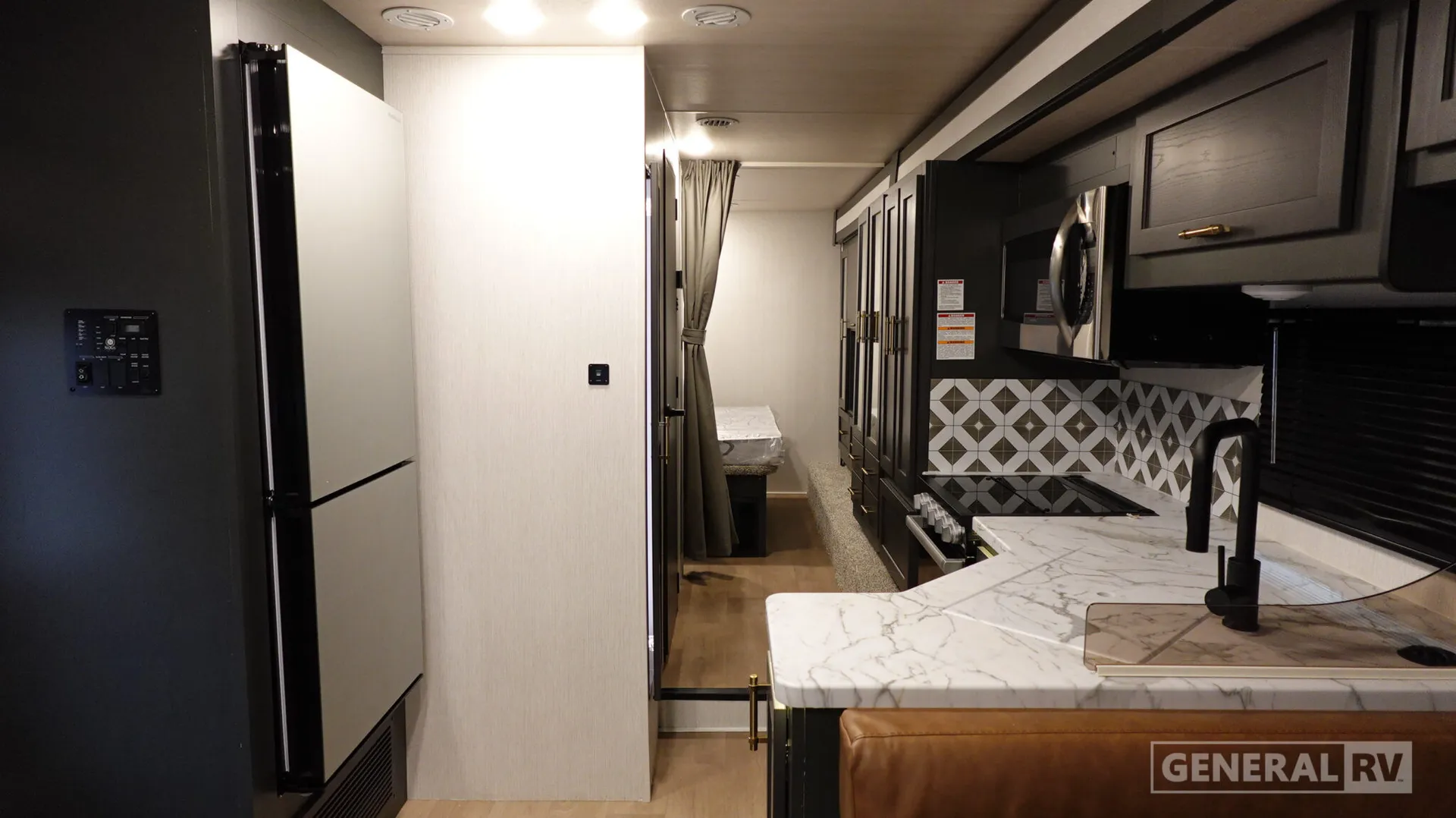 2026 NeXus RV Triumph 30T - Photo 3
