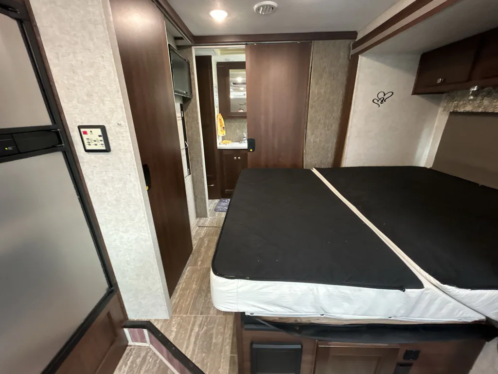 2018 Forest River Forester 2421MS, Photos photo 16