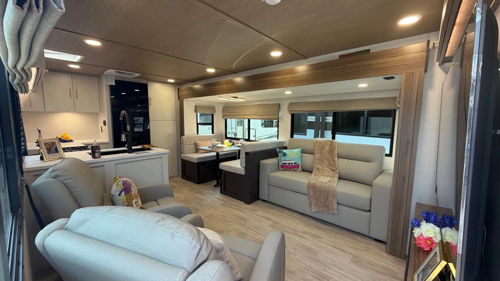 2027 Forest River Vibe 2600RK - Photo 4