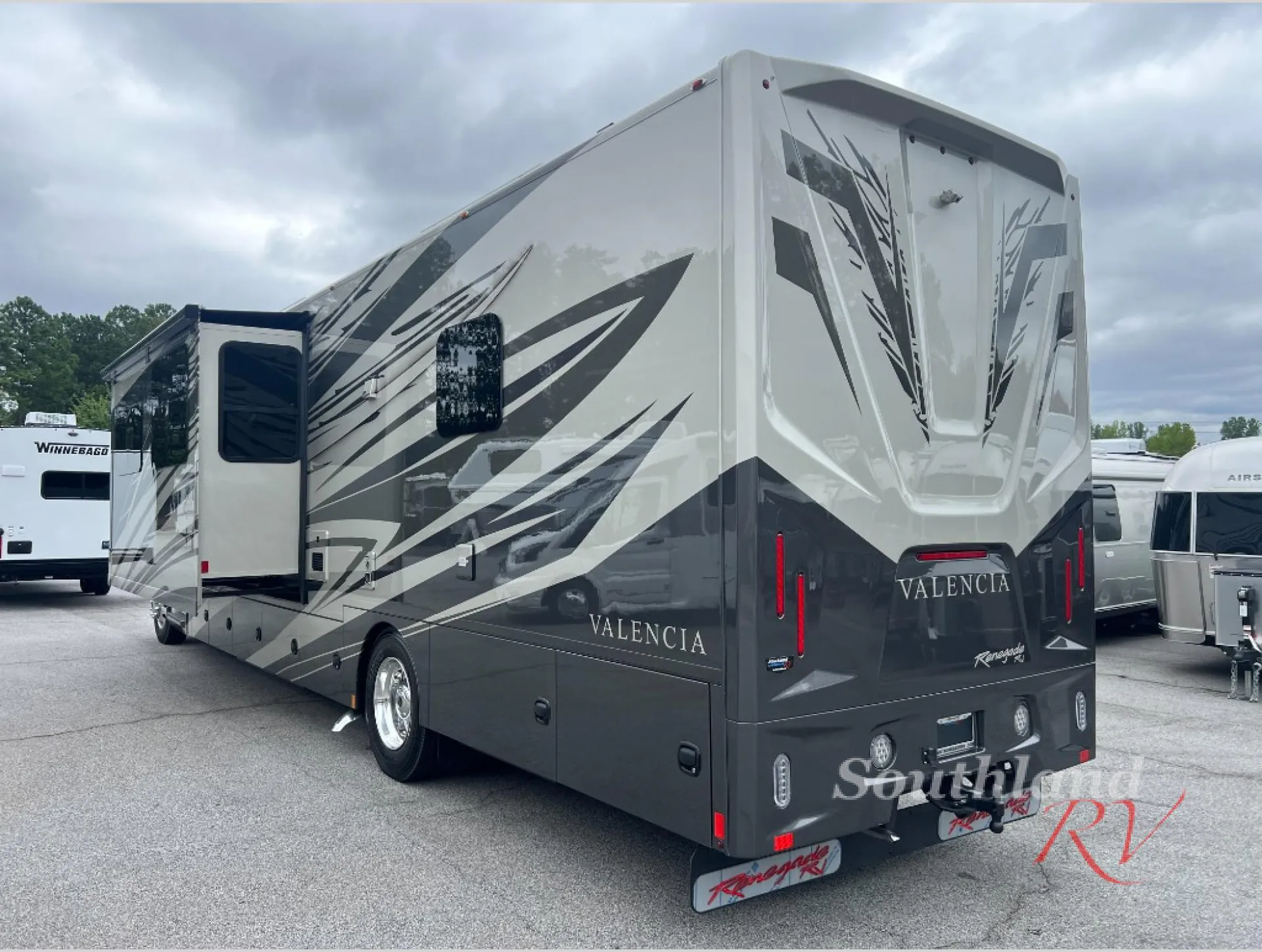 2026 Renegade RV Valencia 39RB - Photo 4
