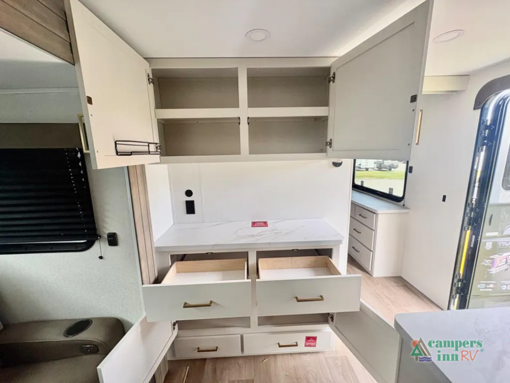 2027 Grand Design Transcend 335BHT, Photos photo 32
