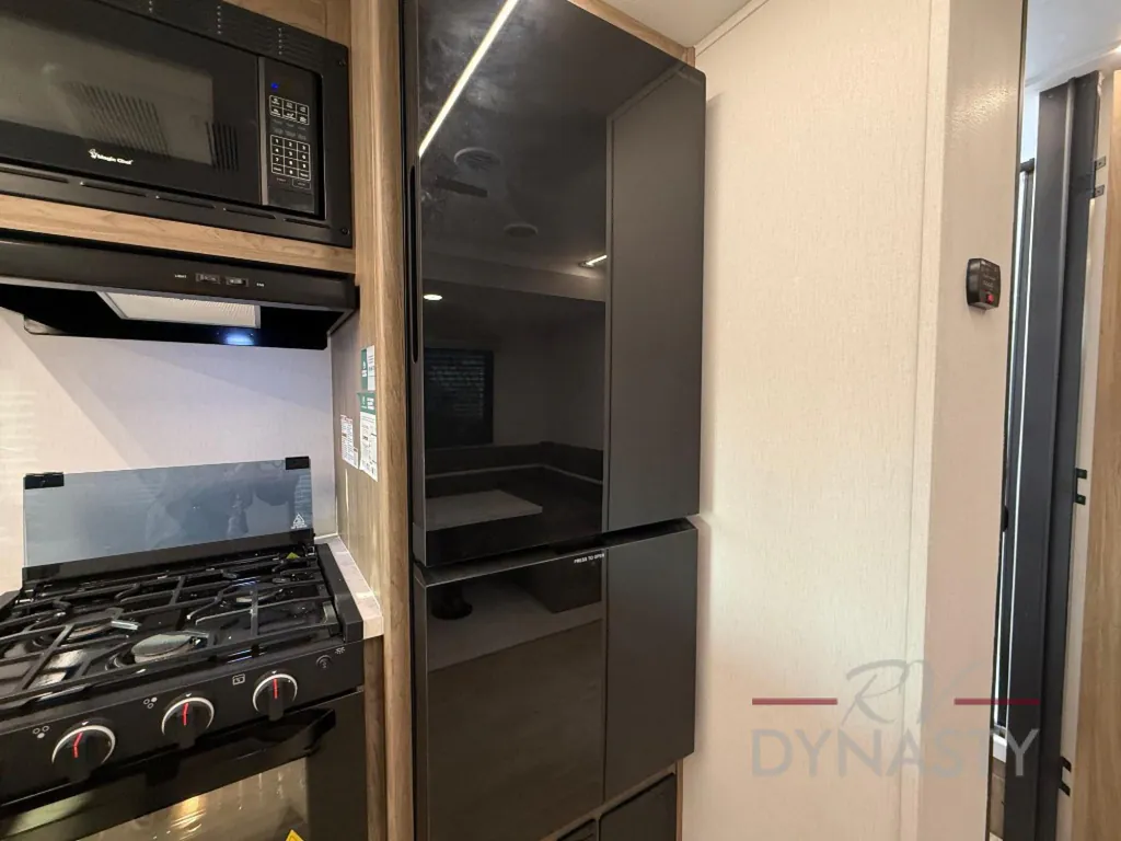 2026 Coachmen Freedom Express Select 30SE, Photos photo 31