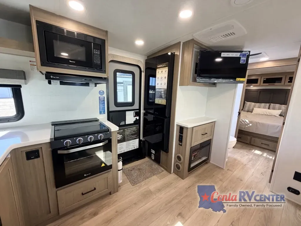 2027 Forest River Rockwood Mini Lite 2506FK - Photo 4