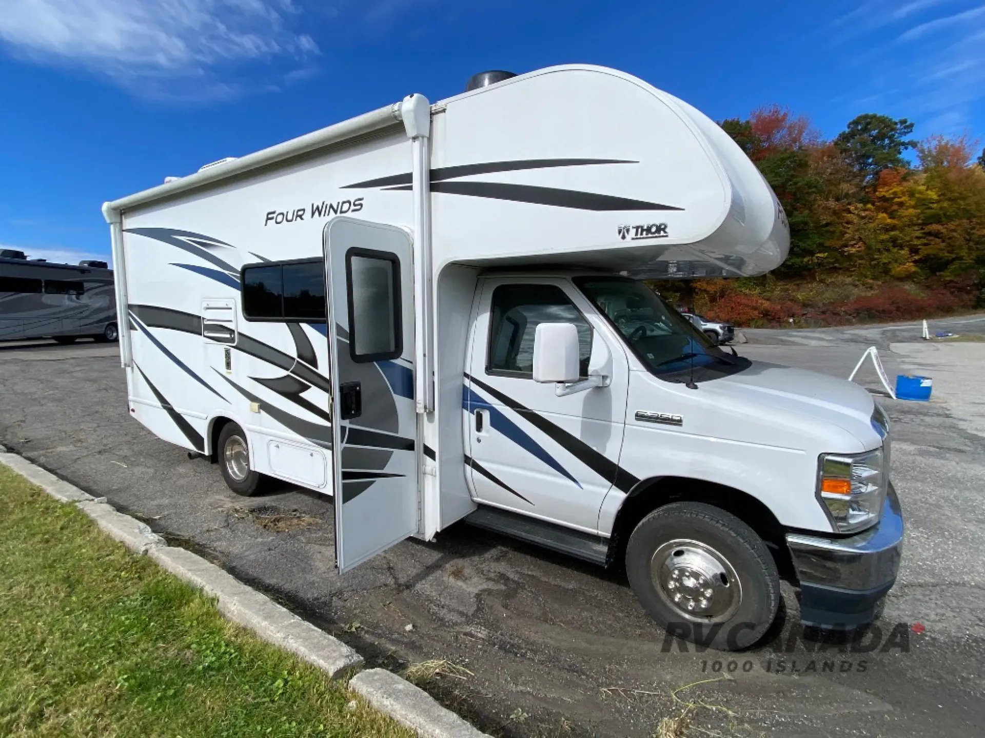 2023 Thor Motor Coach Four Winds 22B - Photo 2
