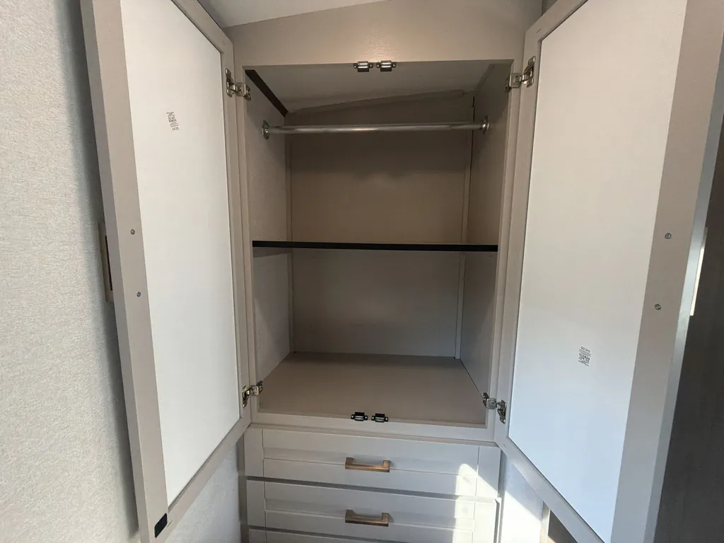 2027 Jayco Jay Feather 29BHB, Photos photo 19