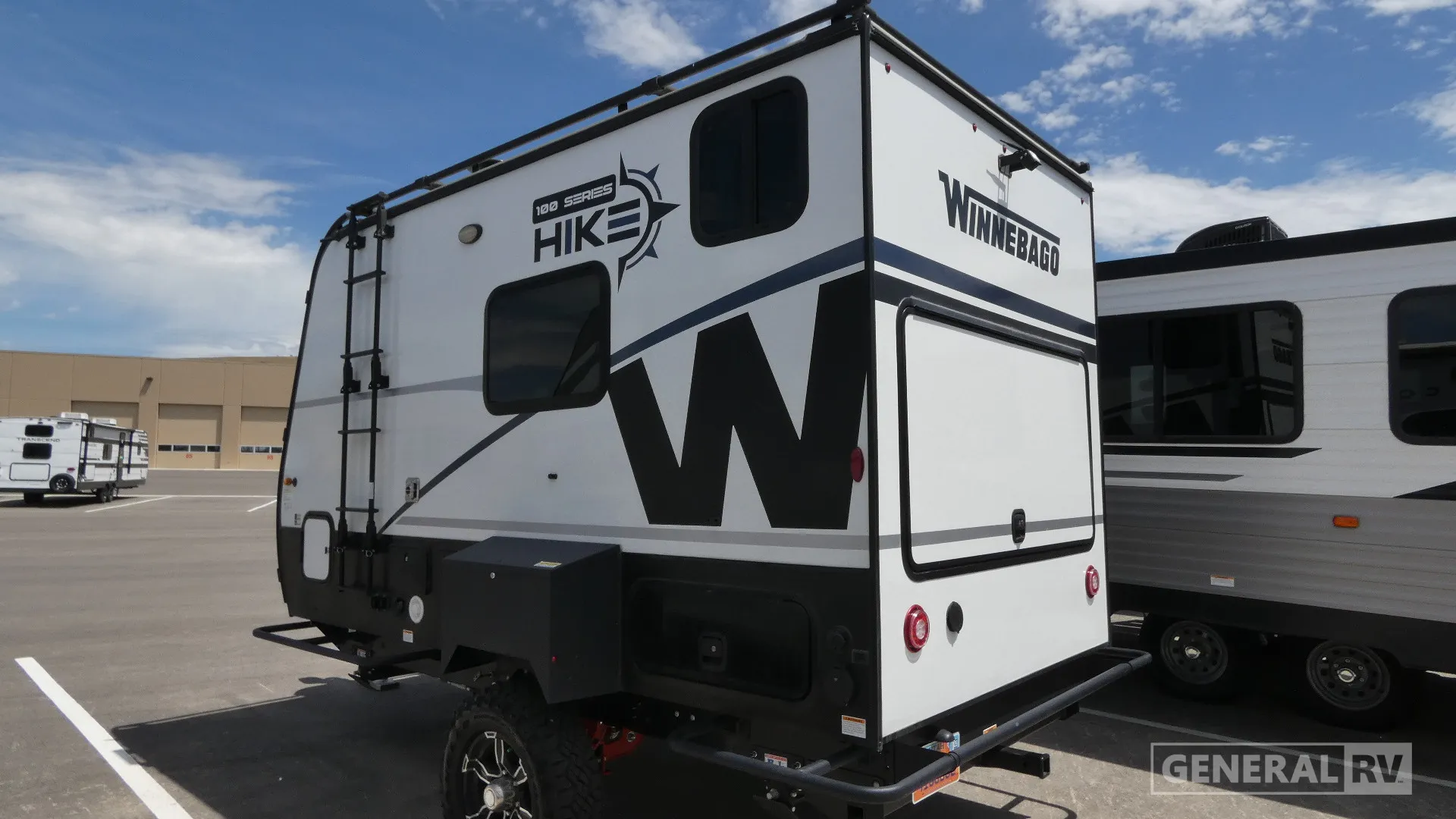 2023 Winnebago Hike 100 H1316FB - Photo 4