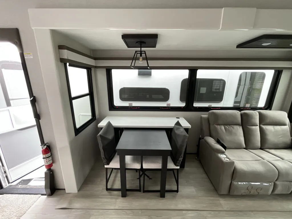 2026 Jayco Pinnacle 36FBTS, Photos photo 3