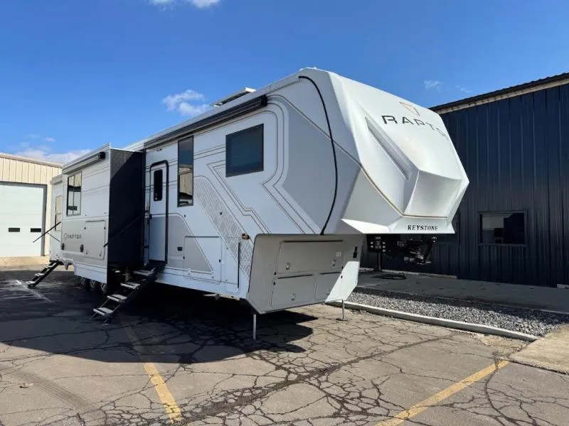 2026 Keystone Raptor 441 - Photo 4