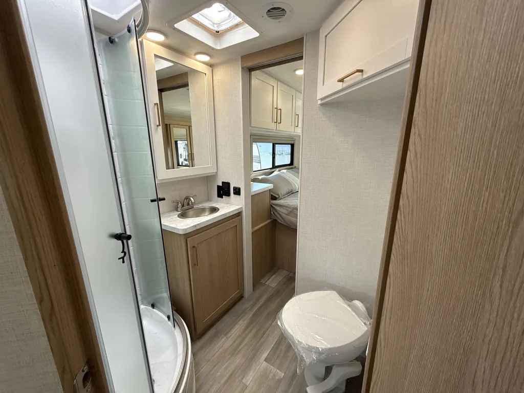 2027 Thor Motor Coach Freedom Elite 31FE, Photos photo 11