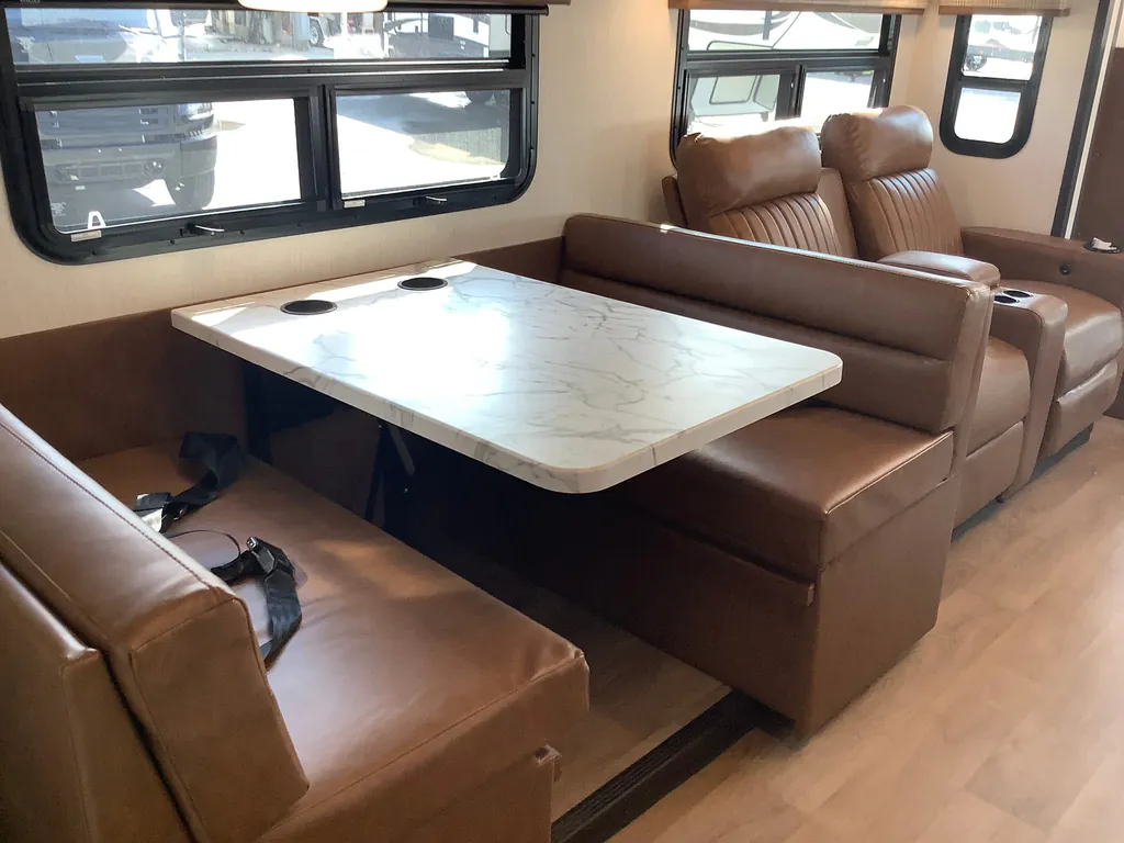 2027 Nexus Maximus 34MX, Photos photo 10