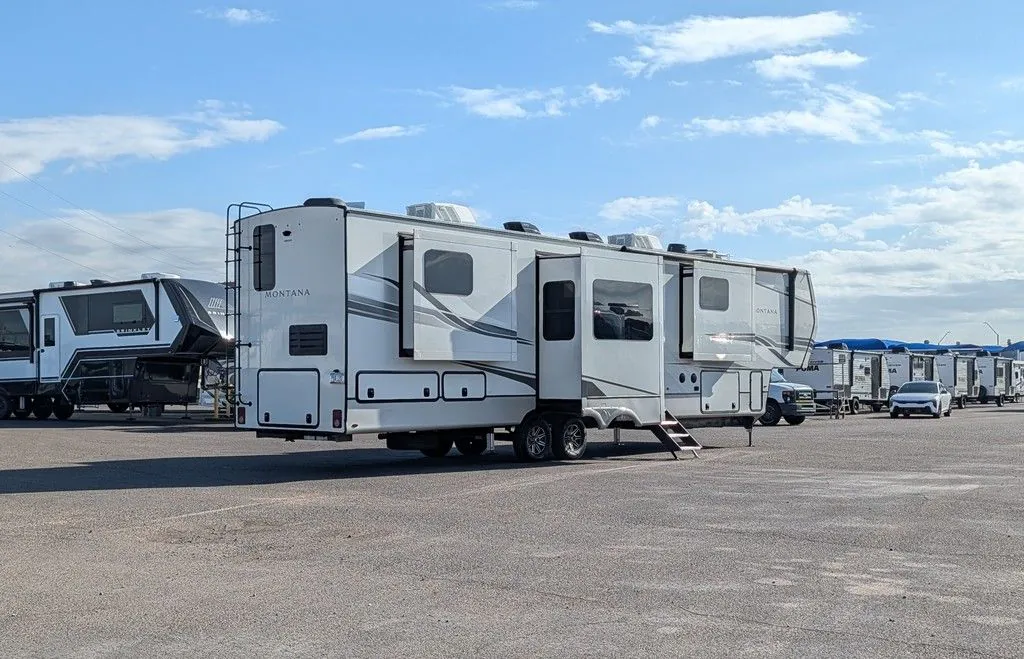 2023 Keystone Montana 3901RK, Photos photo 7