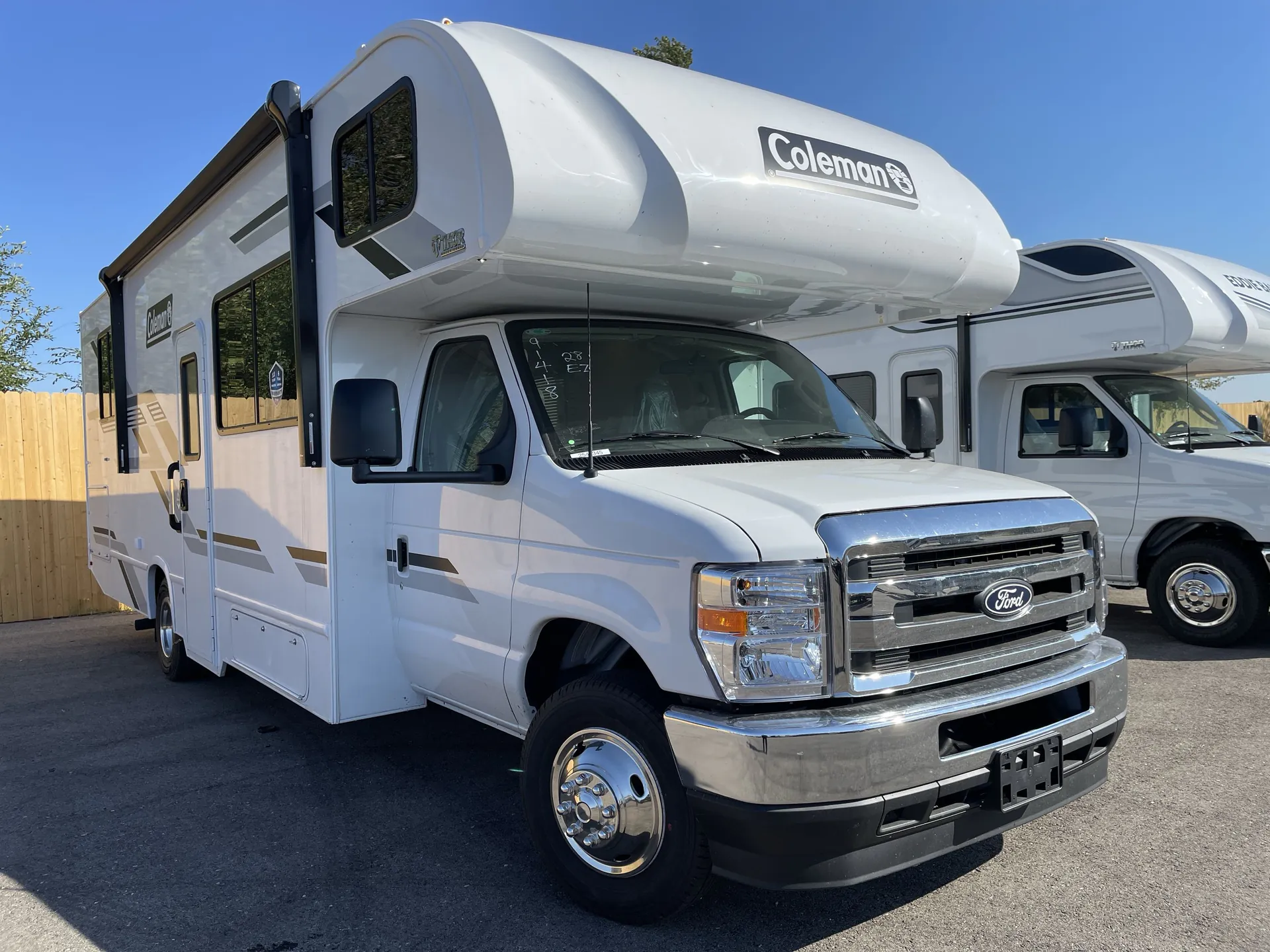 2026 Thor Motor Coach Coleman 28EZ - Photo 2