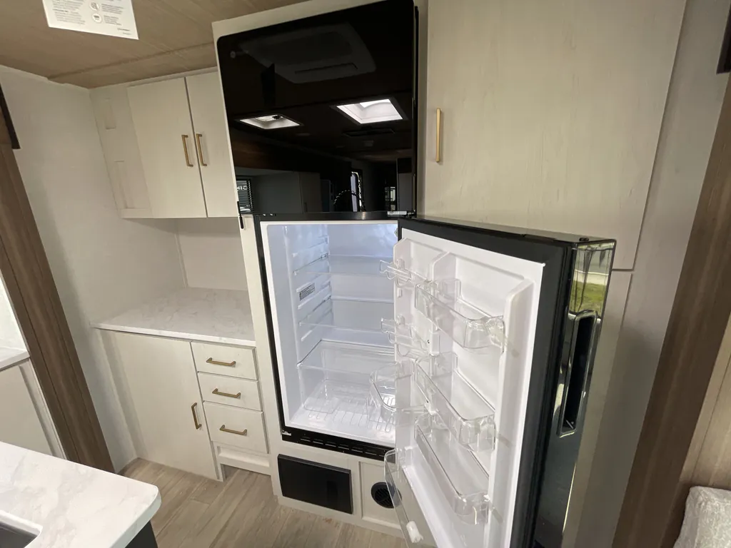 2026 Forest River Vibe 3400XL, Photos photo 9