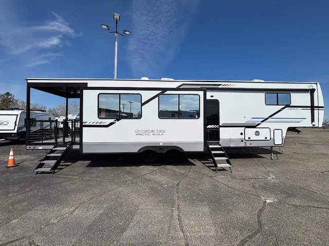2025 CHEROKEE Arctic Wolf 3800 DECK - Main photo