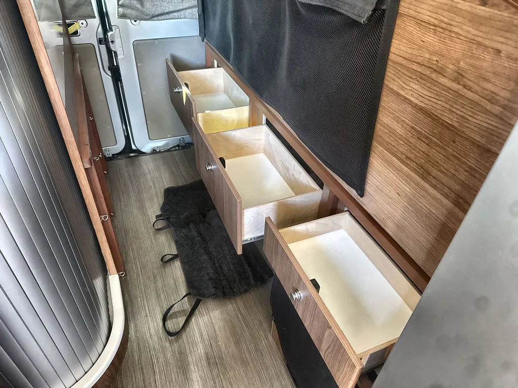 2017 Winnebago Travato 59G, Photos photo 22