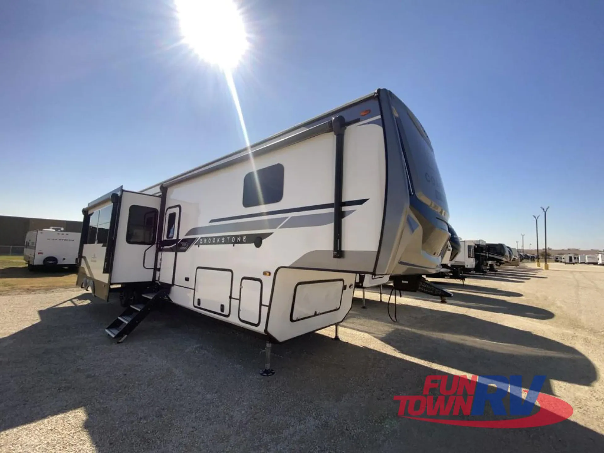 2025 Coachmen Brookstone 318RLL - Photo 2