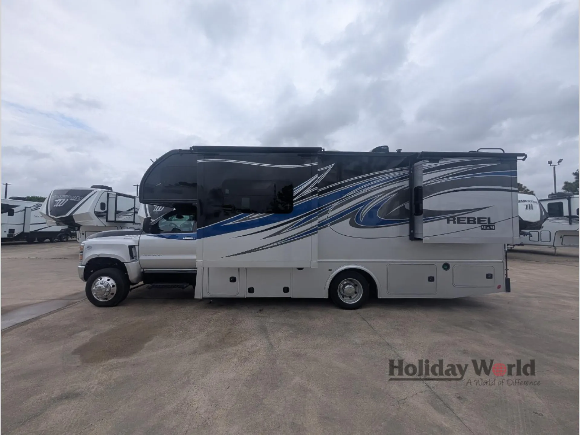 2024 Nexus Rebel 31R - Photo 4