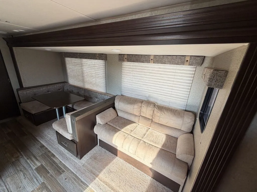 2016 Forest River Cherokee 304BH, Photos photo 15