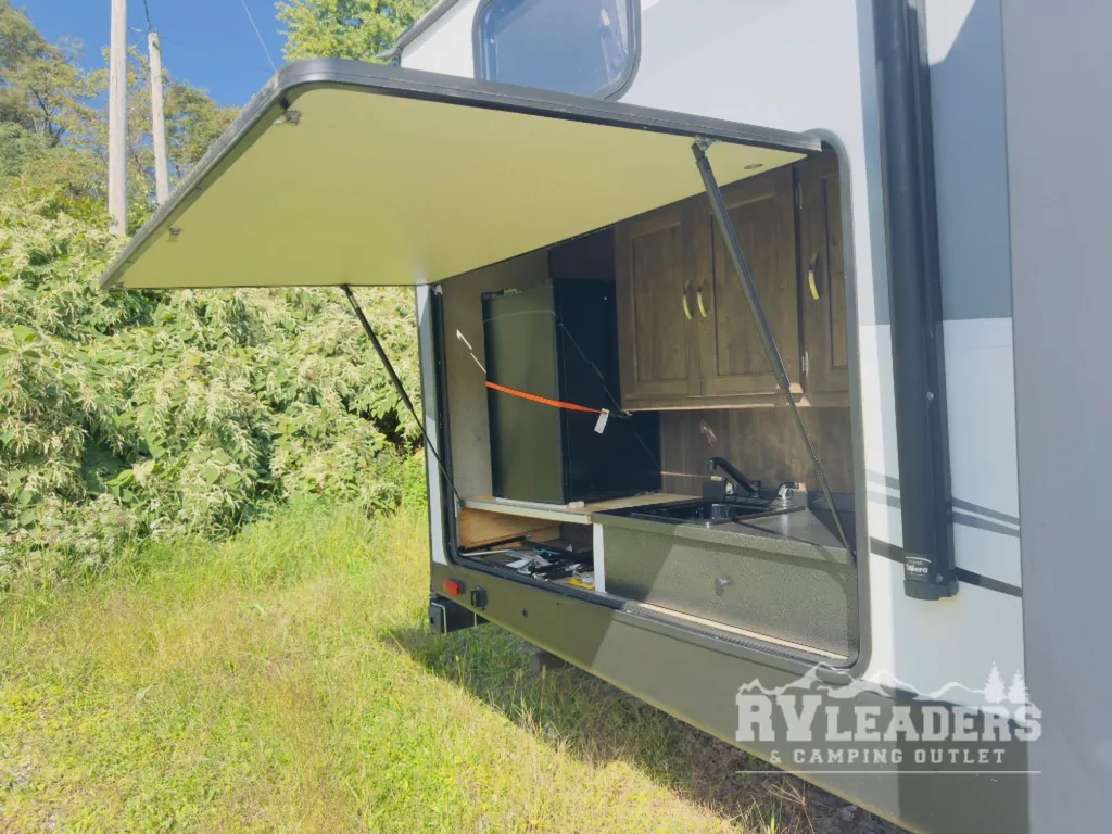 2017 Forest River Vibe 313BHS, Photos photo 13