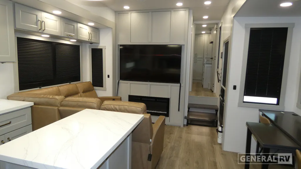 2025 Brinkley Model G 3250, Photos photo 4