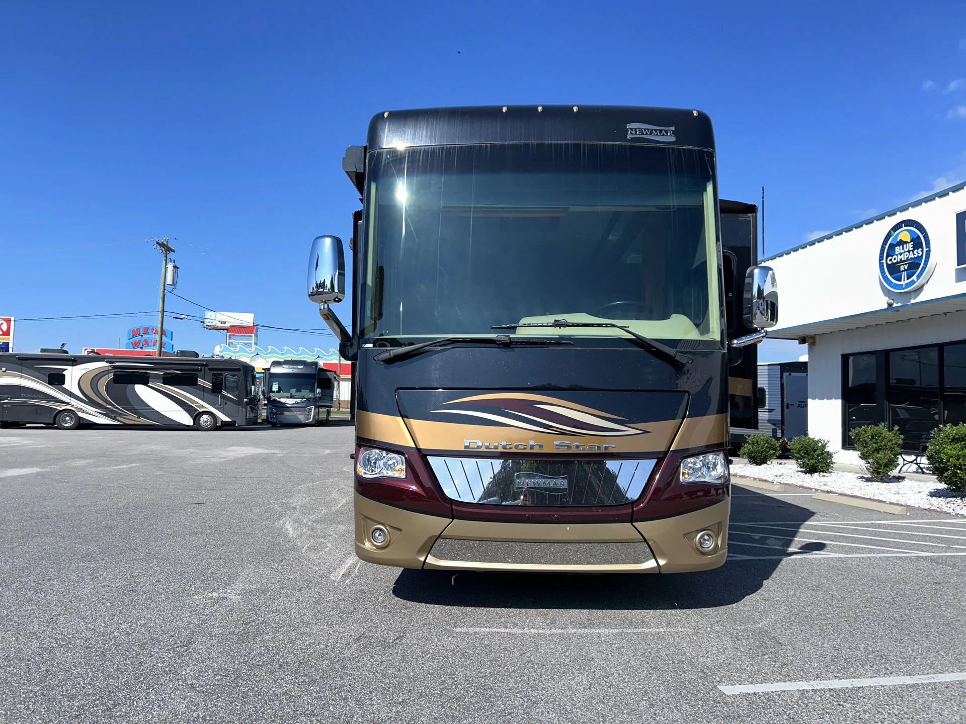 2018 Newmar Dutch Star 4362 - Photo 3