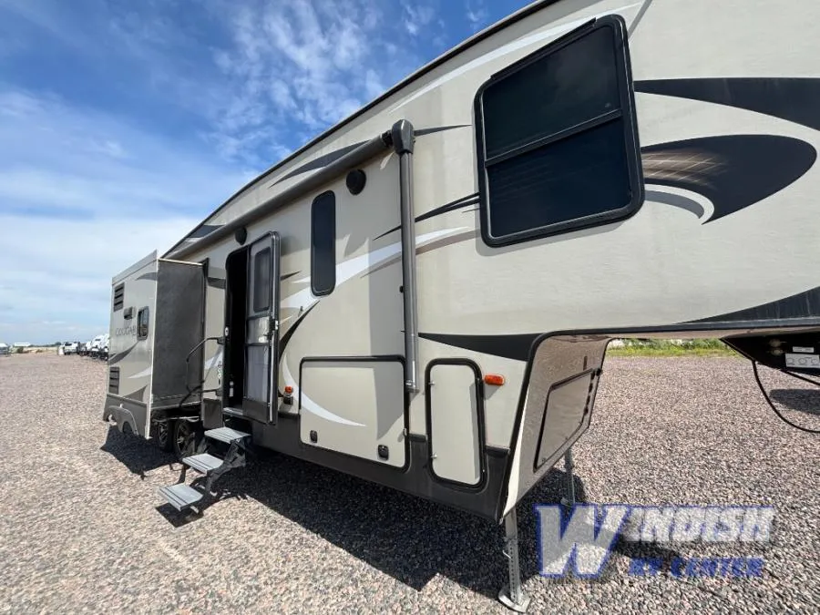 2019 Keystone RV Cougar Half-Ton Series 32DBH - Main photo