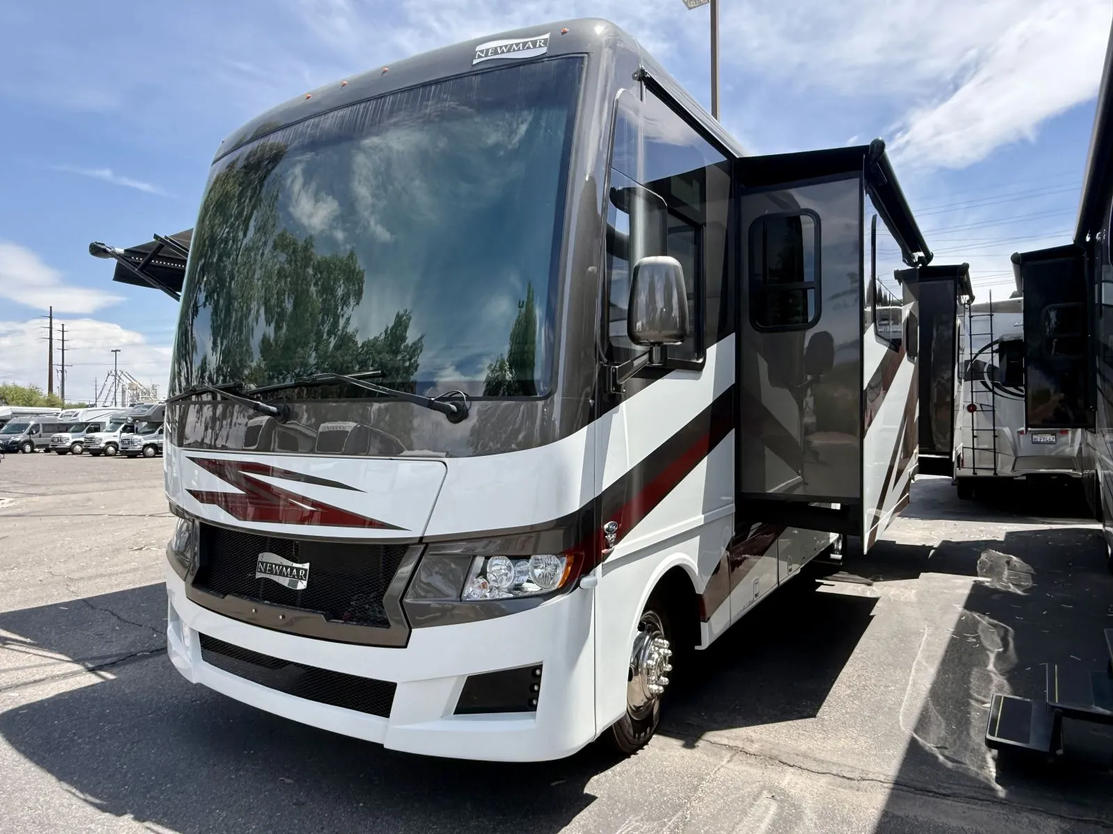 2026 Newmar Bay Star Sport 2813 - Photo 3