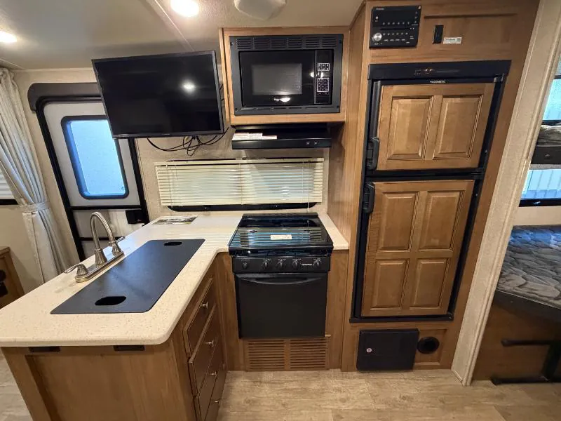 2019 Forest River Rockwood Mini Lite 2509S, Photos photo 7