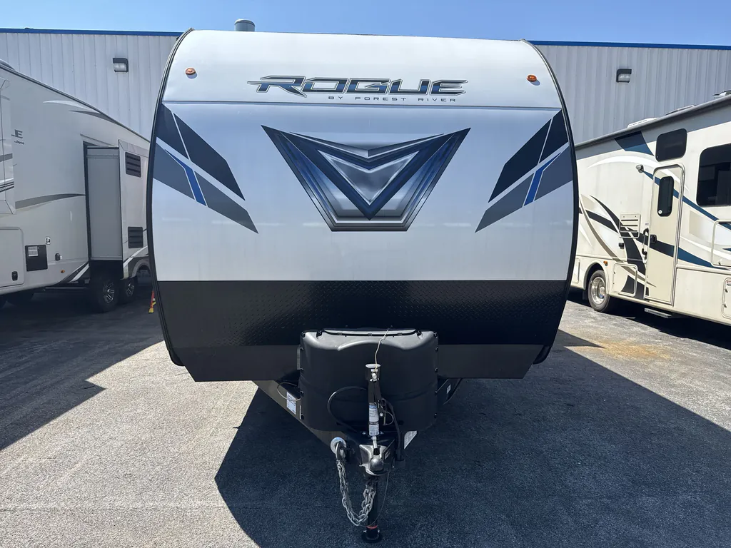 2021 Forest River Vengeance Rogue 26V, Photos photo 4