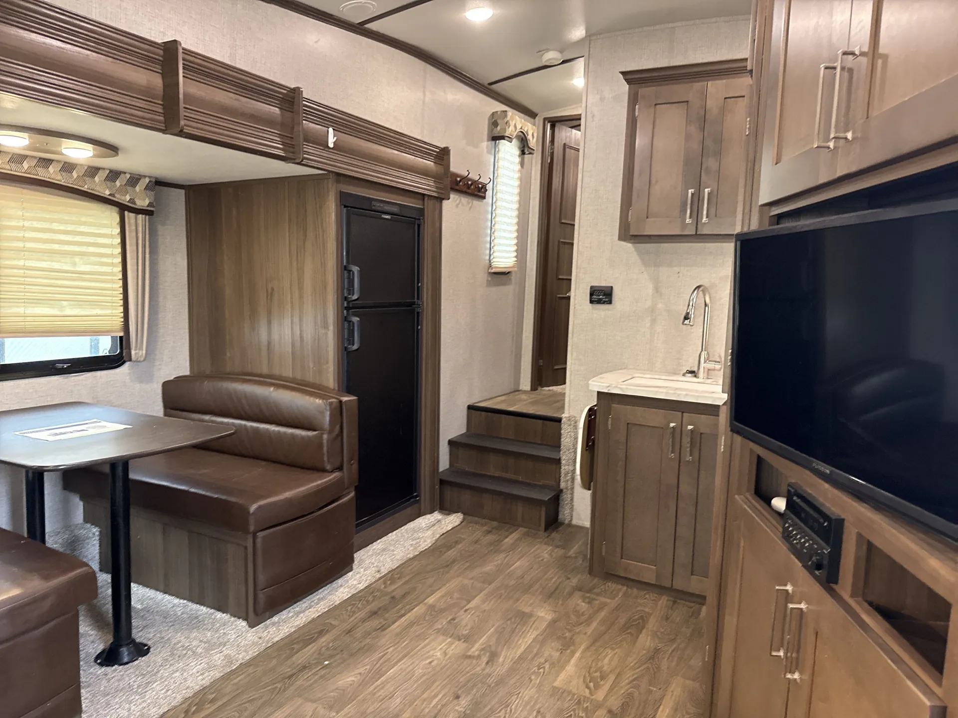 2019 Keystone Laredo 255SRL — living area main