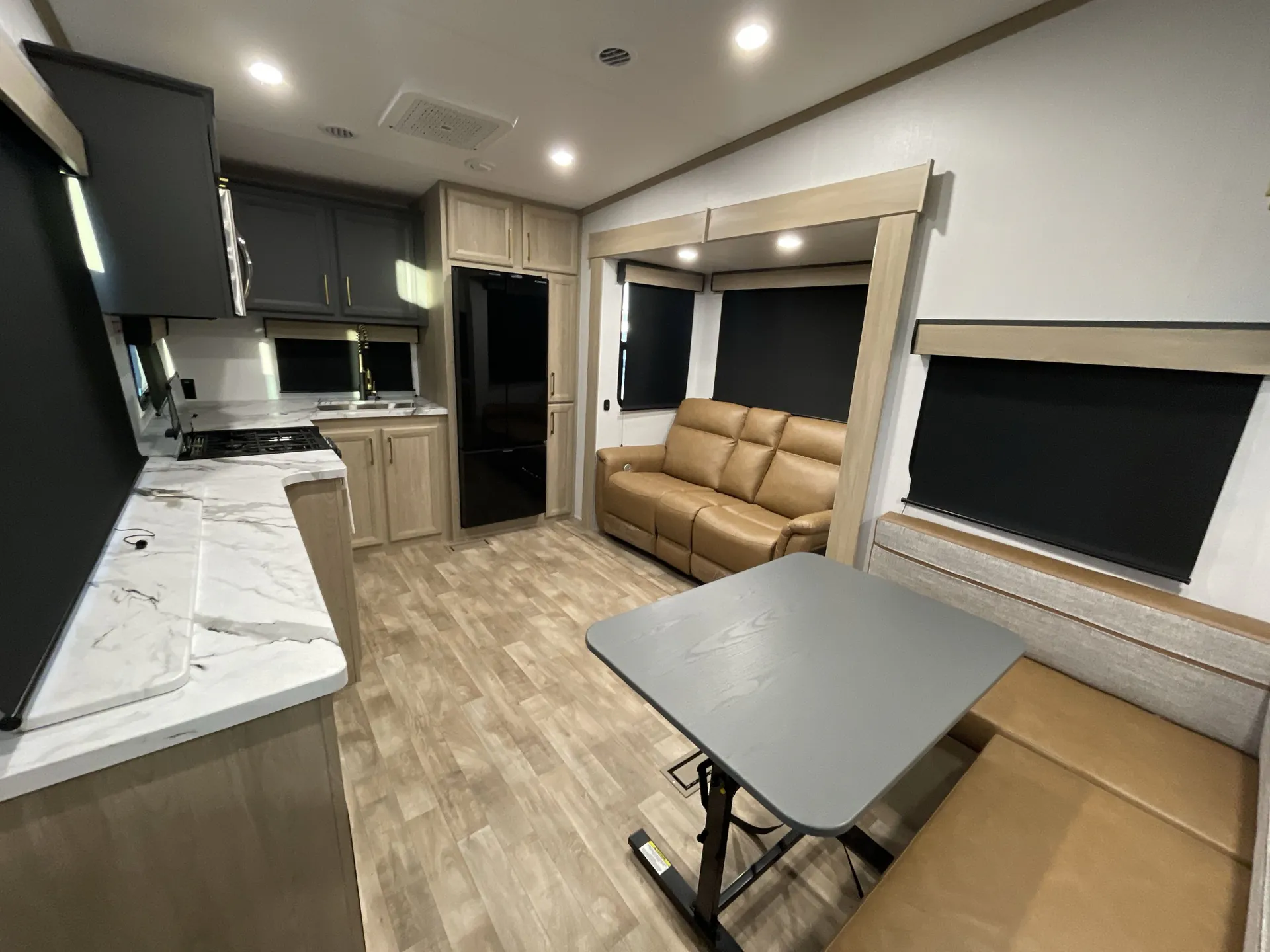 2026 k-z rv Ridgeway 27RK - Photo 4