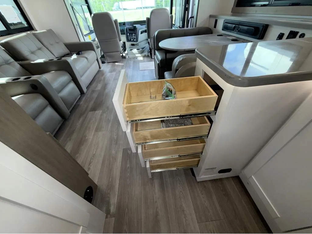 2027 Entegra Coach Vision XL 36C, Photos photo 22