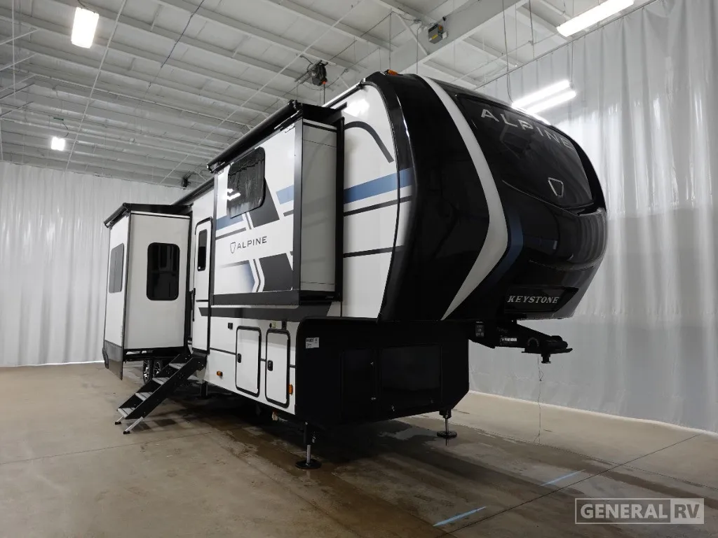2026 Keystone Alpine 3820FK - Photo 2
