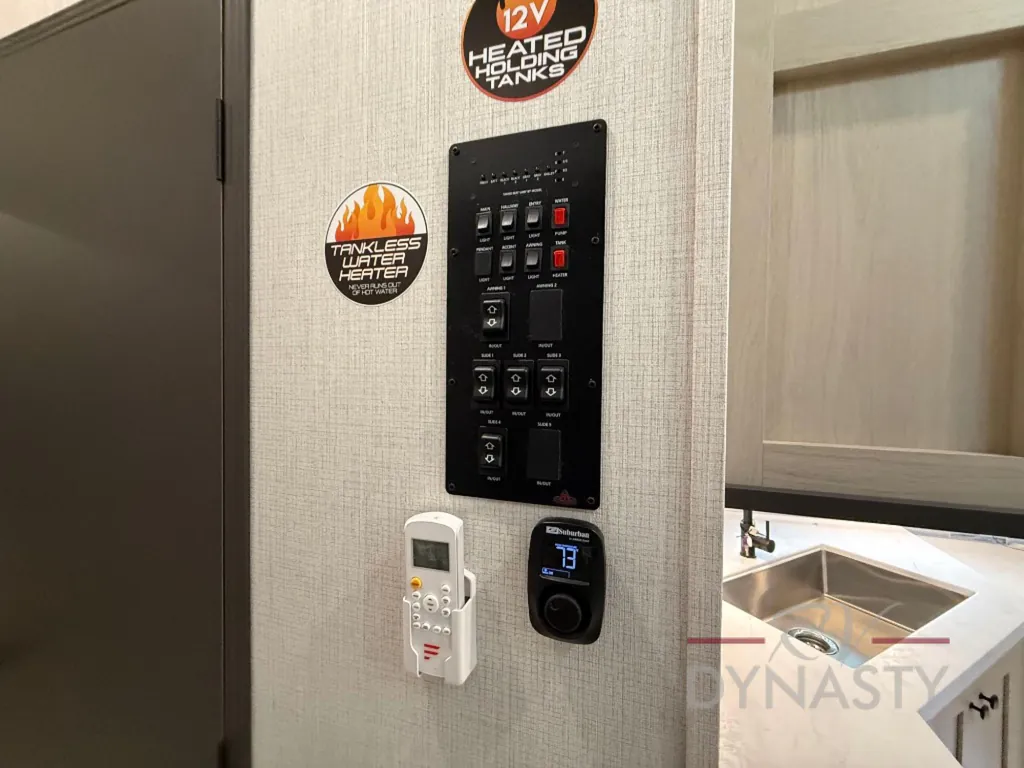 2026 Forest River Cardinal 35FL, Photos photo 17