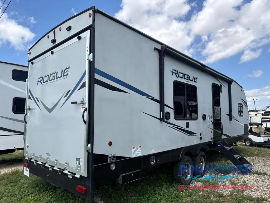 2022 Forest River Vengeance Rogue 26V, Photos photo 4