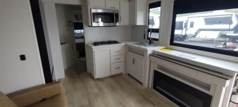 2026 Brinkley Model I 294, Photos photo 4