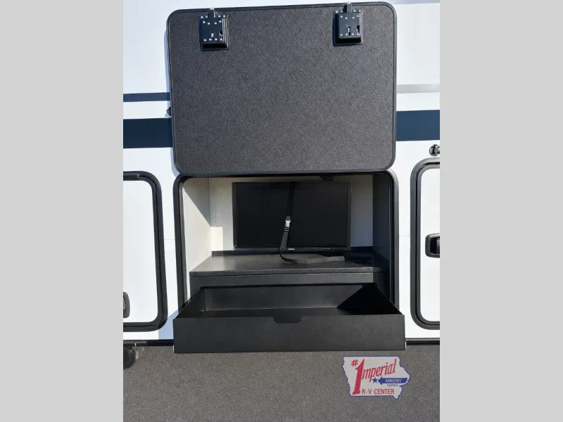 2026 Keystone Alpine 3910RK - Photo 4